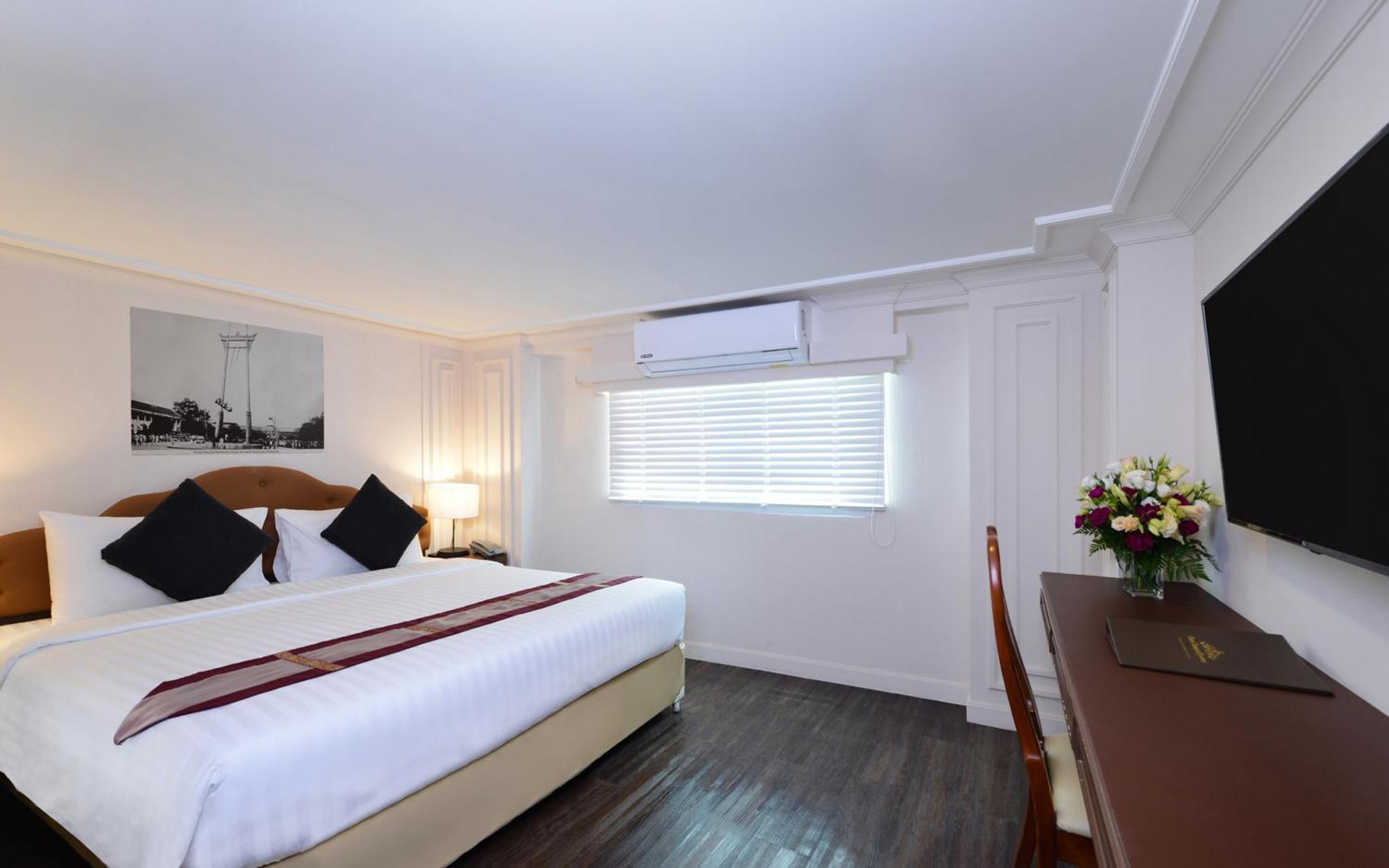 Siam Champs Elyseesi Unique Hotel Банкок Екстериор снимка