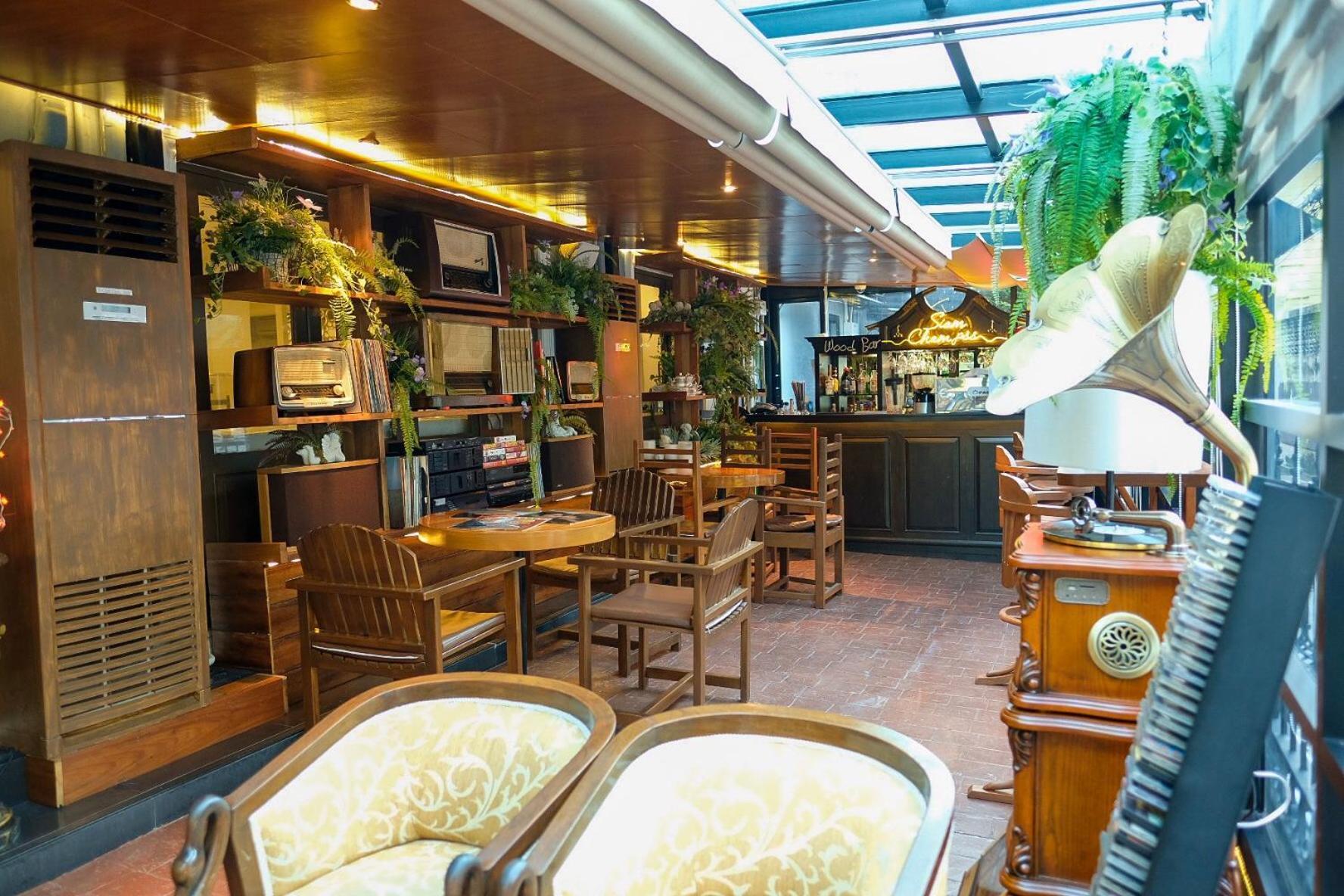 Siam Champs Elyseesi Unique Hotel Банкок Екстериор снимка