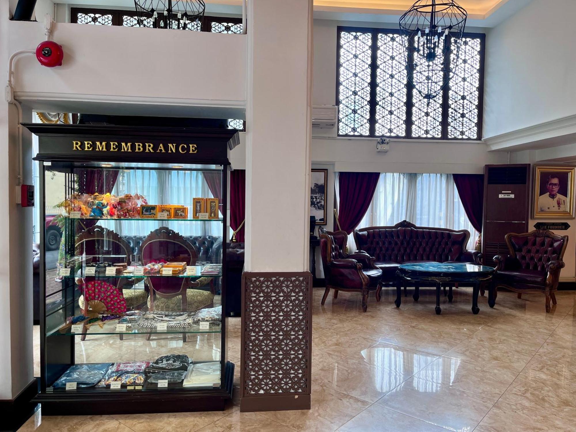 Siam Champs Elyseesi Unique Hotel Банкок Екстериор снимка